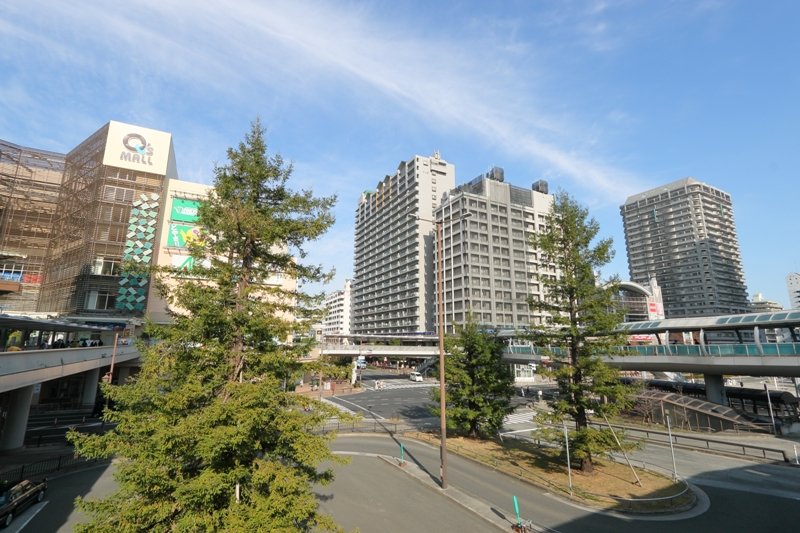 あまがさき緑遊新都心地区・JR「尼崎」駅北口のまち並み