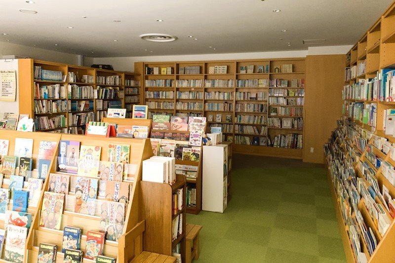 「アリオ加古川」内「子ども図書館」