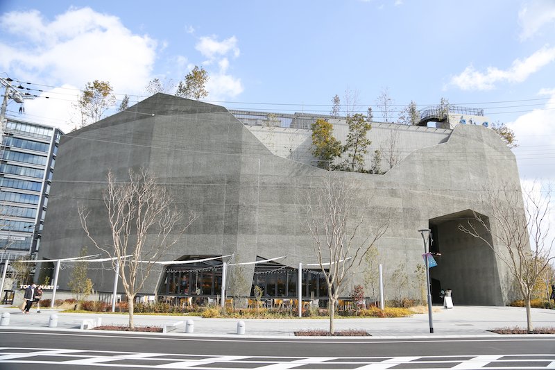 神戸の新名所として注目を集める「神戸ポートミュージアム」